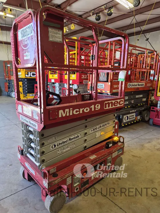 2018 MEC MICRO 19 Scissor Lift