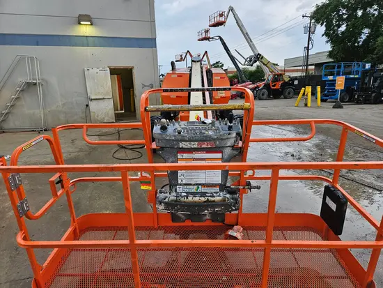 2017 JLG 600S Boom Lift