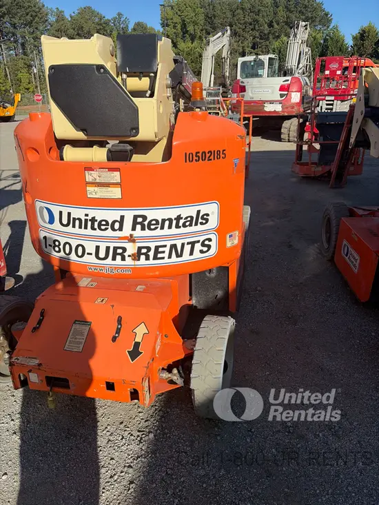 2016 JLG E400AJPN Articulating Boom Lift