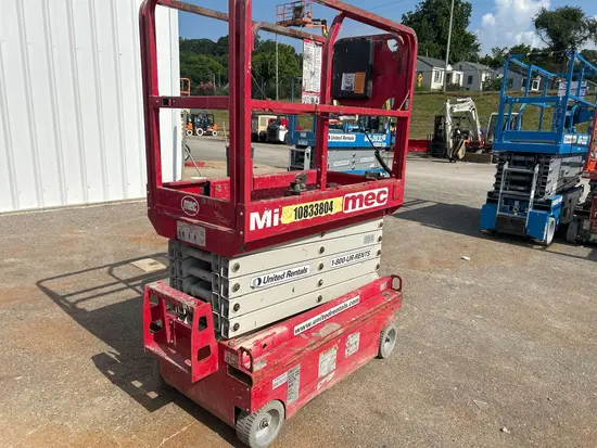 2018 MEC MICRO 19 Scissor Lift