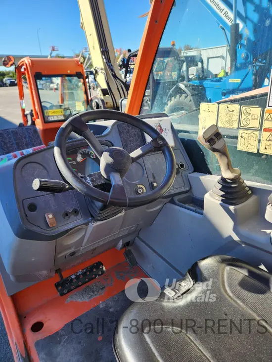 2018 JLG 742 Forklift