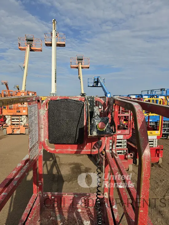 2019 MEC MICRO 19 Scissor Lift