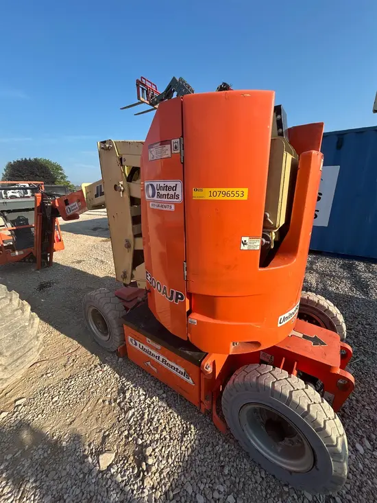 2018 JLG E300AJP Articulating Boom Lift