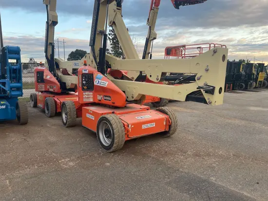 2017 JLG E450AJ Articulating Boom Lift