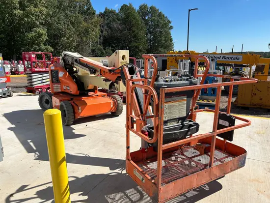 2015 JLG E450AJ Articulating Boom Lift
