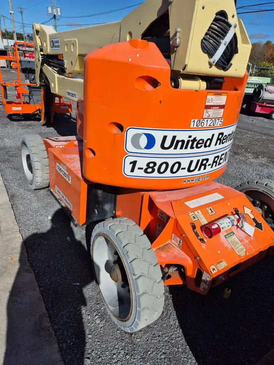 2017 JLG E450AJ Articulating Boom Lift