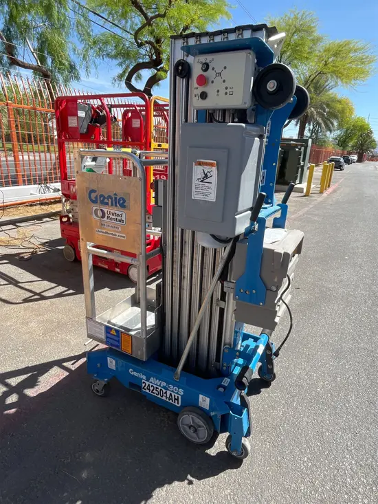 2019 Genie AWP-30SDC Pusharound Lift