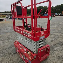 2018 MEC MICRO 19 Scissor Lift
