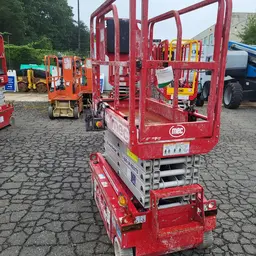 2018 MEC MICRO 19 Scissor Lift