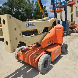 2017 JLG E400AJPN Articulating Boom Lift