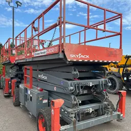 2016 Skyjack SJ9250RT Rough Terrain Scissor Lift