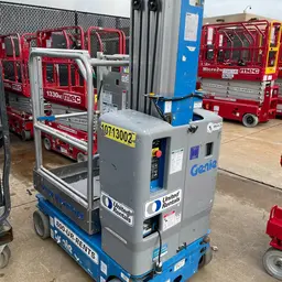 2018 Genie GR-20 Self-Propelled One-Person Lift