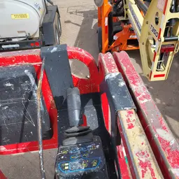 2017 MEC MICRO 19 Scissor Lift