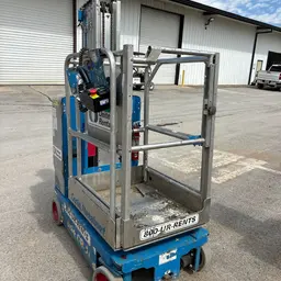 2018 Genie GR-20 Self-Propelled One-Person Lift