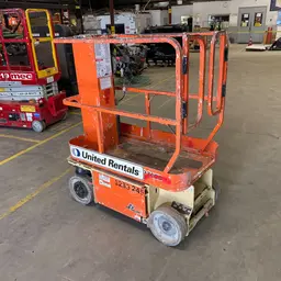 2018 JLG 1230ES Self-Propelled One-Person Lift