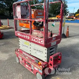 2018 MEC MICRO 19 Scissor Lift
