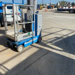 2016 Genie GR-20 Self-Propelled One-Person Lift