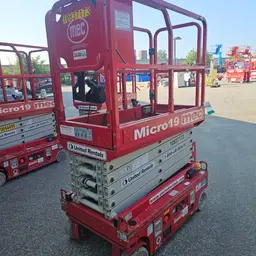 2018 MEC MICRO 19 Scissor Lift