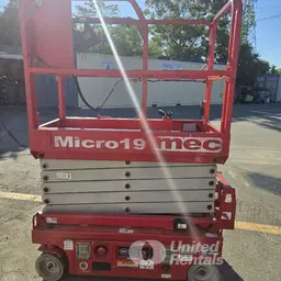 2018 MEC MICRO 19 Scissor Lift