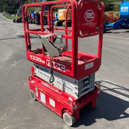 2017 MEC 1330SE Scissor Lift
