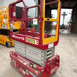 2018 MEC MICRO 19 Scissor Lift