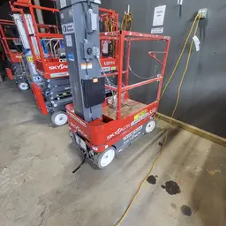 2018 Skyjack SJ12 Self-Propelled One-Person Lift