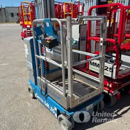 2018 Genie GR-20 Self-Propelled One-Person Lift