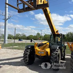 2017 SKYTRAK 8042 Forklift