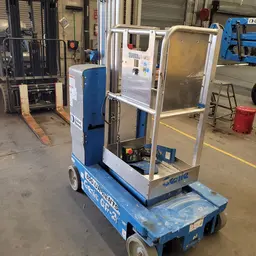 2018 Genie GR-20 Self-Propelled One-Person Lift