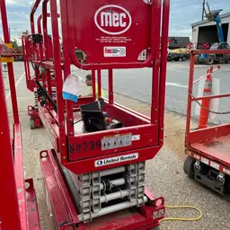 2018 MEC 1330SE Scissor Lift