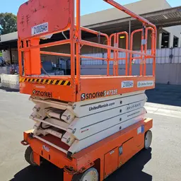 2018 Snorkel S4732E Scissor Lift