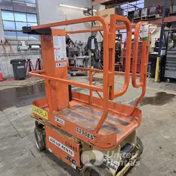 2017 JLG 1230ES Self-Propelled One-Person Lift