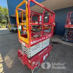 2018 MEC MICRO 19 Scissor Lift