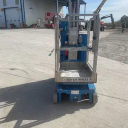 2018 Genie GR-20 Self-Propelled One-Person Lift