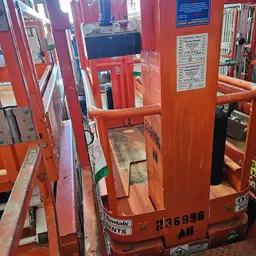 2018 Snorkel TM12 Self-Propelled One-Person Lift