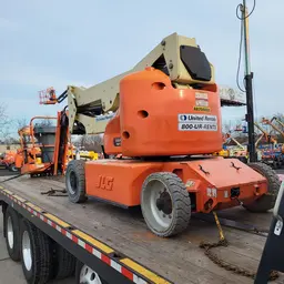2014 JLG E400AJPN Articulating Boom Lift