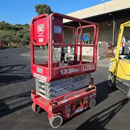 2018 MEC 1330SE Scissor Lift
