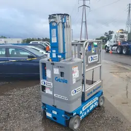 2018 Genie GR-20 Self-Propelled One-Person Lift