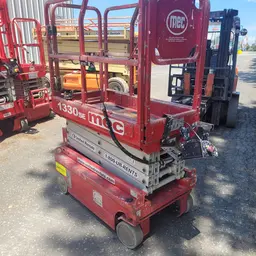 2017 MEC 1330SE Scissor Lift