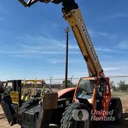 2016 JLG 1055 Forklift