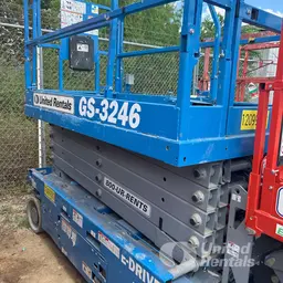 2018 Genie GS-3246 Scissor Lift
