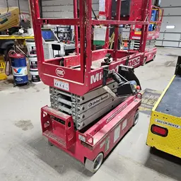 2018 MEC MICRO 19 Scissor Lift