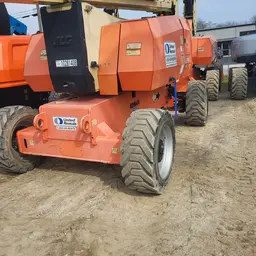2014 JLG 800AJ Articulating Boom Lift