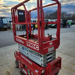 2017 MEC 1330SE Scissor Lift