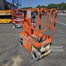 2018 JLG 1230ES Self-Propelled One-Person Lift