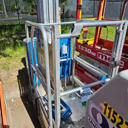 2018 Genie GR-20 Self-Propelled One-Person Lift
