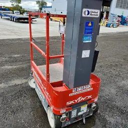 2018 Skyjack SJ16 Self-Propelled One-Person Lift