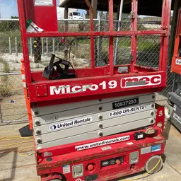 2018 MEC MICRO 19 Scissor Lift