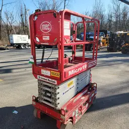 2018 MEC MICRO 19 Scissor Lift
