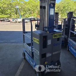 2017 Genie GR-20 Self-Propelled One-Person Lift